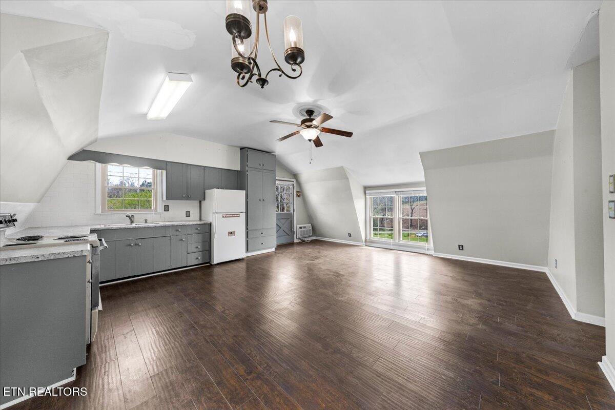 186 Shetland Road La Follette, TN 37766 - Photo 52 of 60 50-Q5A9542