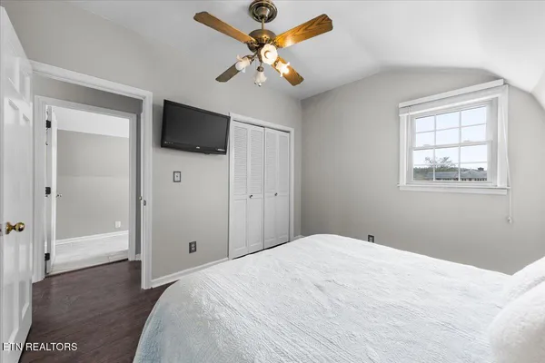 $1,190,000 | 186 Shetland Road, La Follette, TN 37766