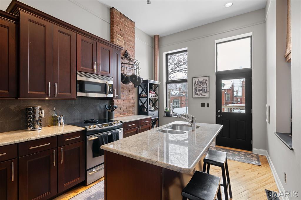 1913 Hickory Street St. Louis, MO 63104 - Photo 16 of 45