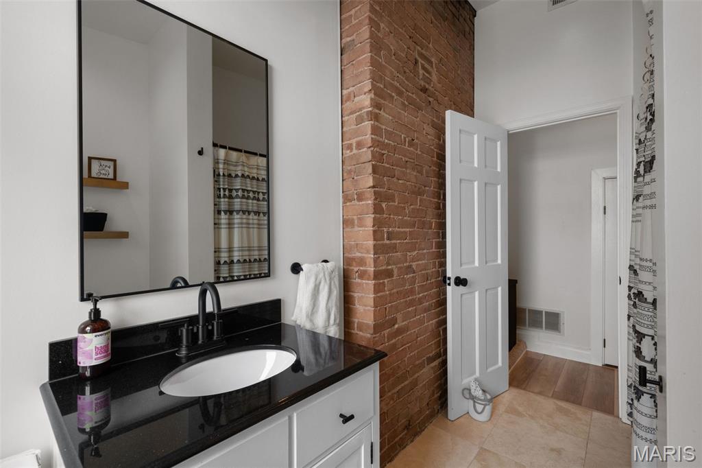 1913 Hickory Street St. Louis, MO 63104 - Photo 35 of 45