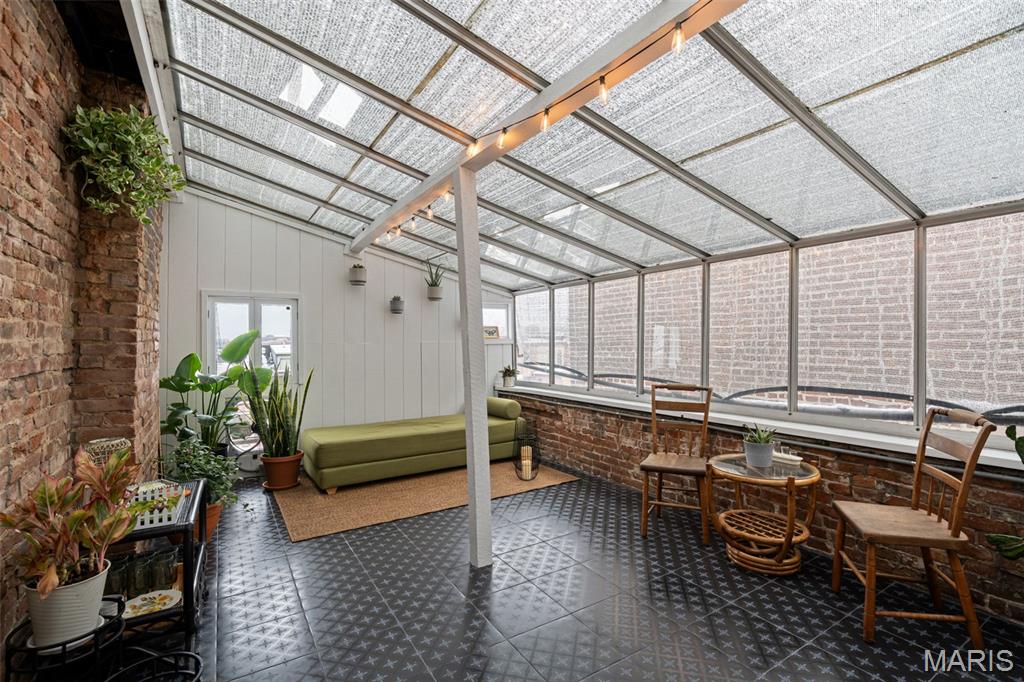 1913 Hickory Street St. Louis, MO 63104 - Photo 38 of 45