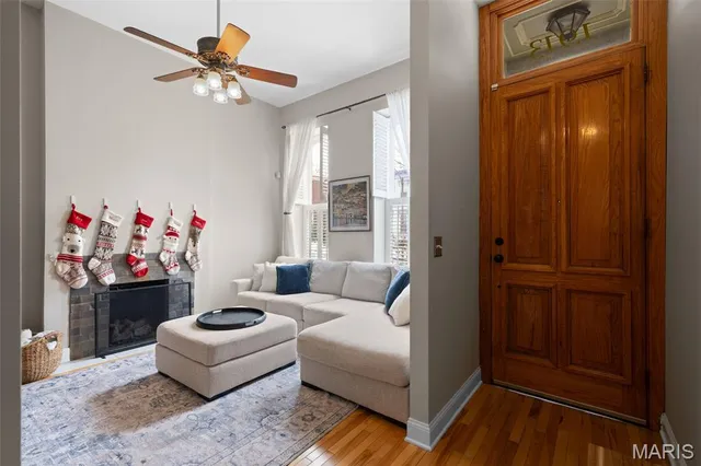 $559,000 | 1913 Hickory Street, St. Louis, MO 63104