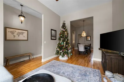 $559,000 | 1913 Hickory Street, St. Louis, MO 63104