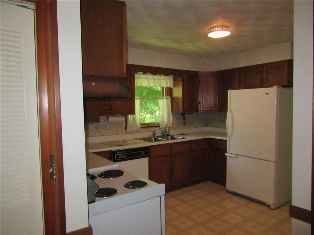 545 Gilmour Road Somerset, PA 15501 - Photo 3 of 17 Gallery Image 3