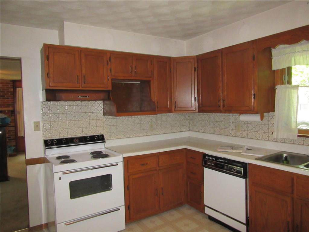 545 Gilmour Road Somerset, PA 15501 - Photo 4 of 17 Gallery Image 4