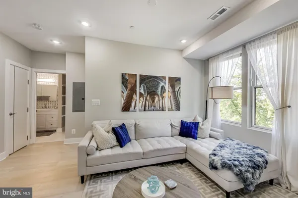 $2,200 | 1638 K Street Northeast, Unit 302, Washington, DC 20002