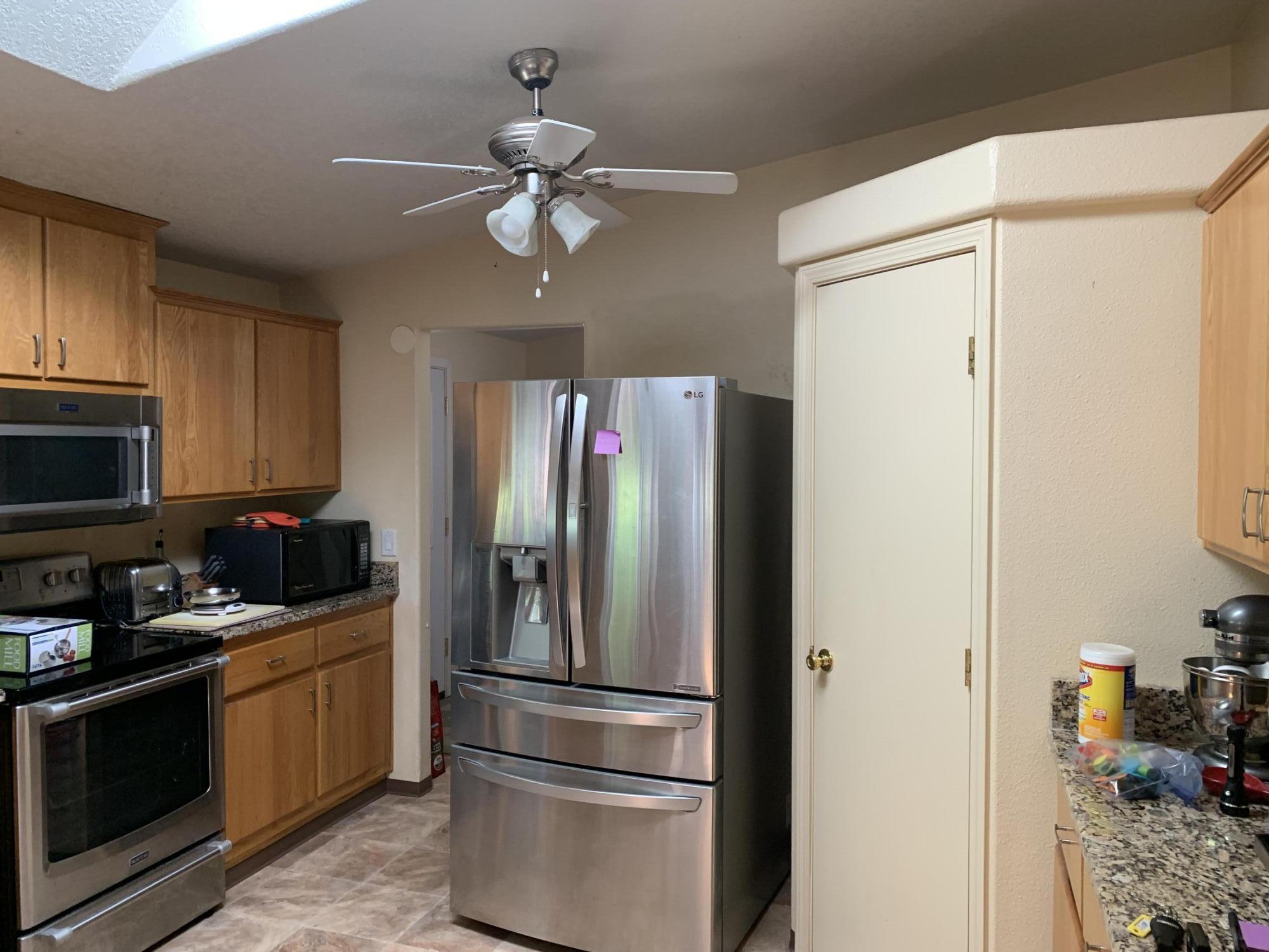 3370 Rockydale Road Cave Junction, OR 97523 - Photo 19 of 32 Kitchen with pantry