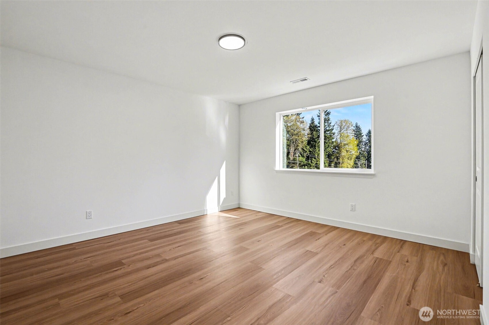 19611 140th Avenue Southeast Renton, WA 98058 - Photo 24 of 36