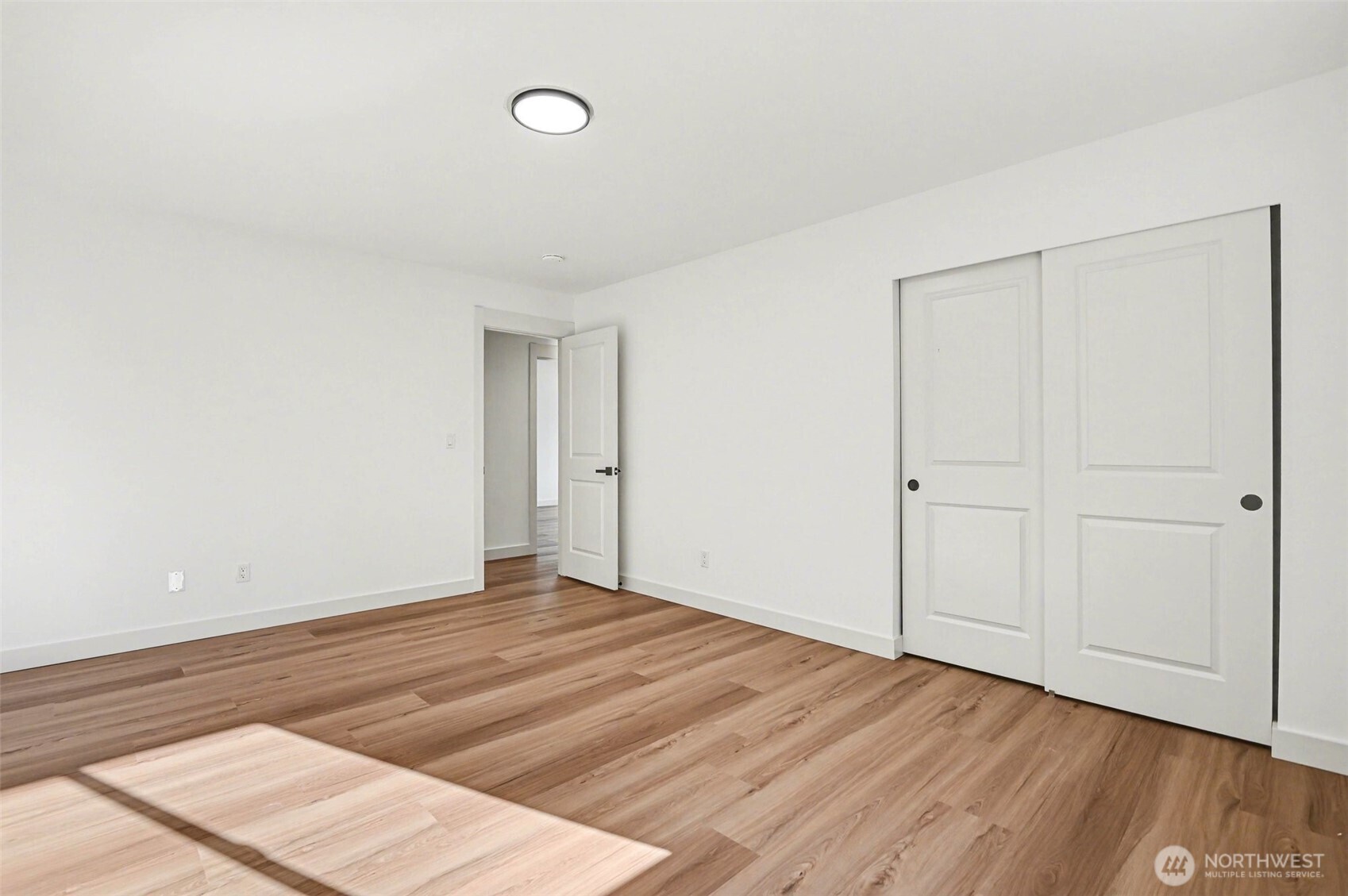 19611 140th Avenue Southeast Renton, WA 98058 - Photo 26 of 36