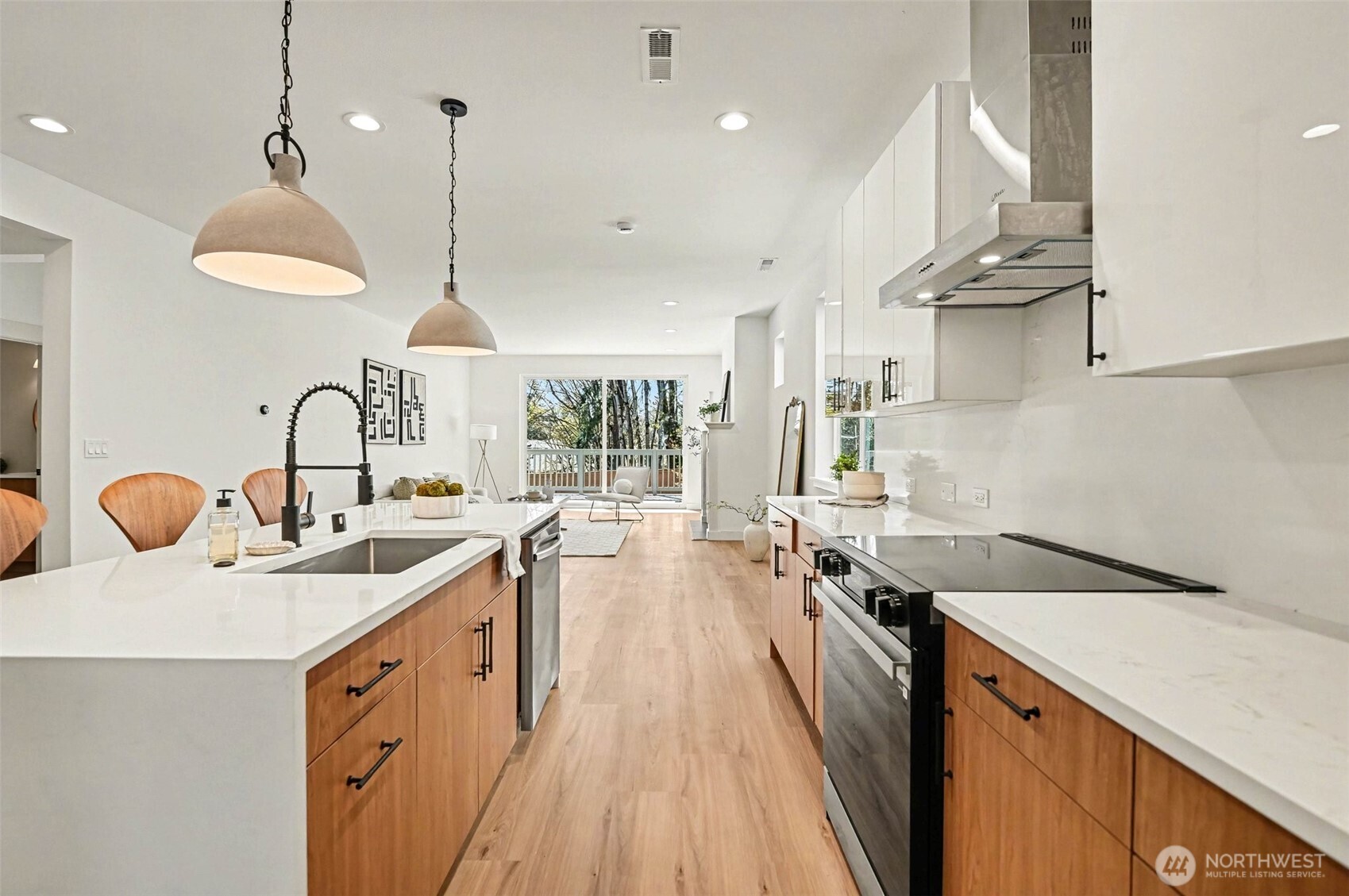 19611 140th Avenue Southeast Renton, WA 98058 - Photo 10 of 36