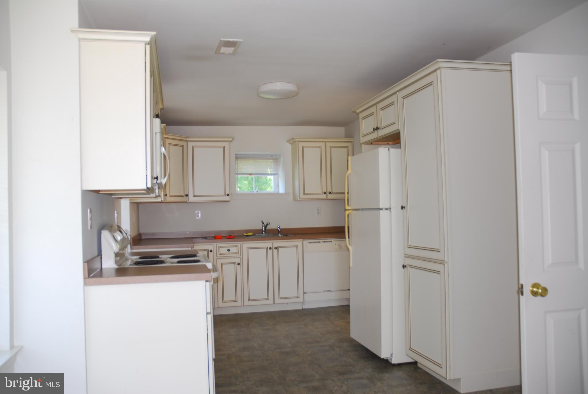1611 Whitehall Road Norristown, PA 19403 - Photo 6 of 15 Kitchen View 1