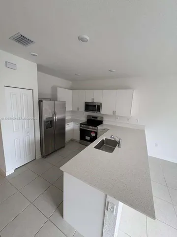 $3,100 | 29240 Southwest 163rd Court, Homestead, FL 33033