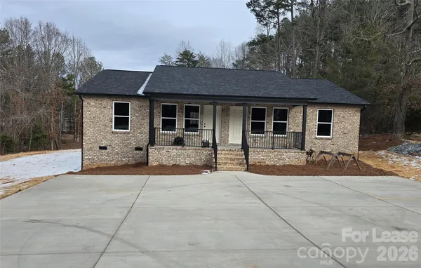 a house view with a outdoor space