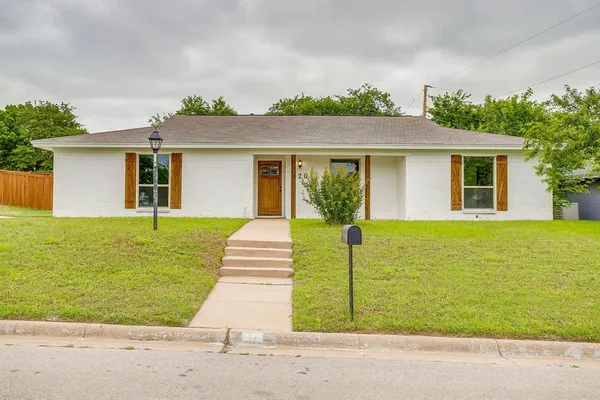 $449,000 | 220 Rolling Hills Drive, Aledo, TX 76008