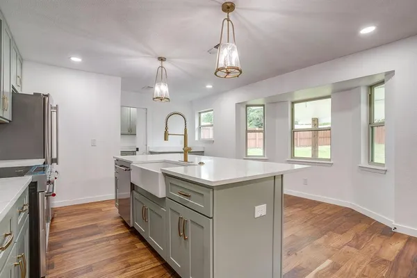 $449,000 | 220 Rolling Hills Drive, Aledo, TX 76008