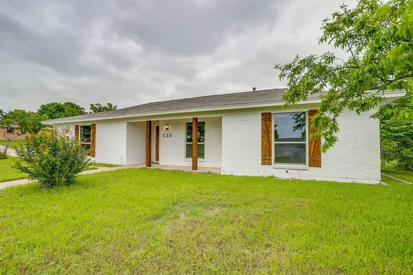 $449,000 | 220 Rolling Hills Drive, Aledo, TX 76008