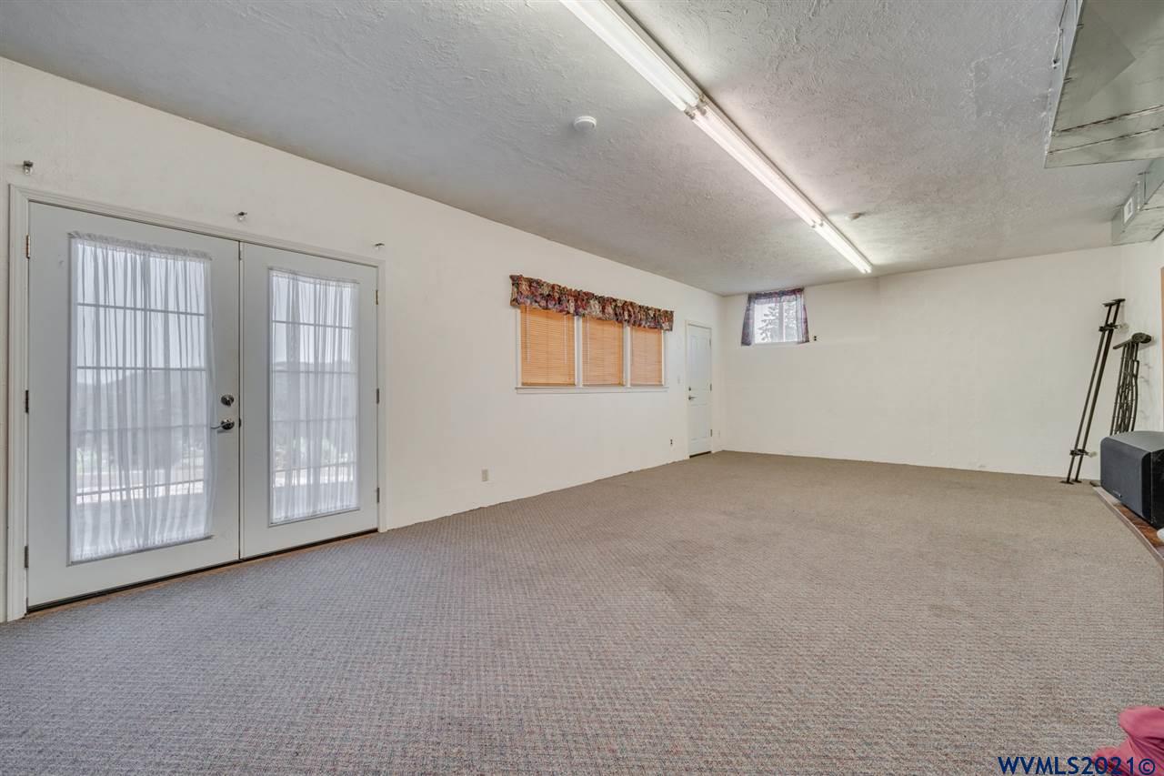 20852 Liberty Road Sweet Home, OR 97386 - Photo 32 of 42