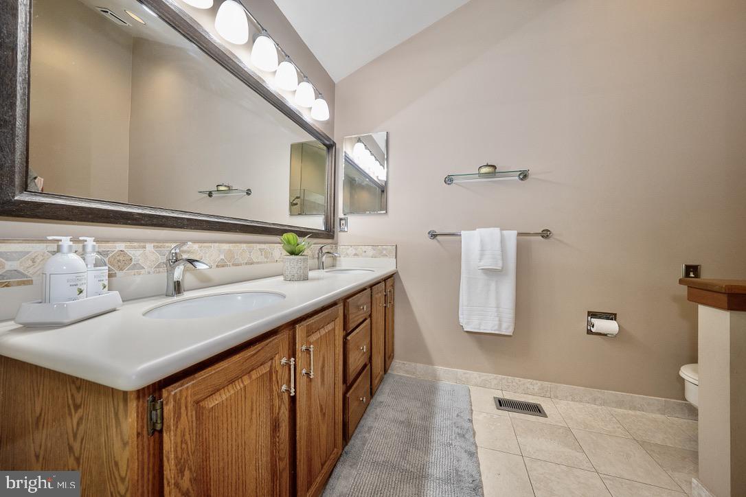 573 West Valley Road Wayne, PA 19087 - Photo 24 of 55