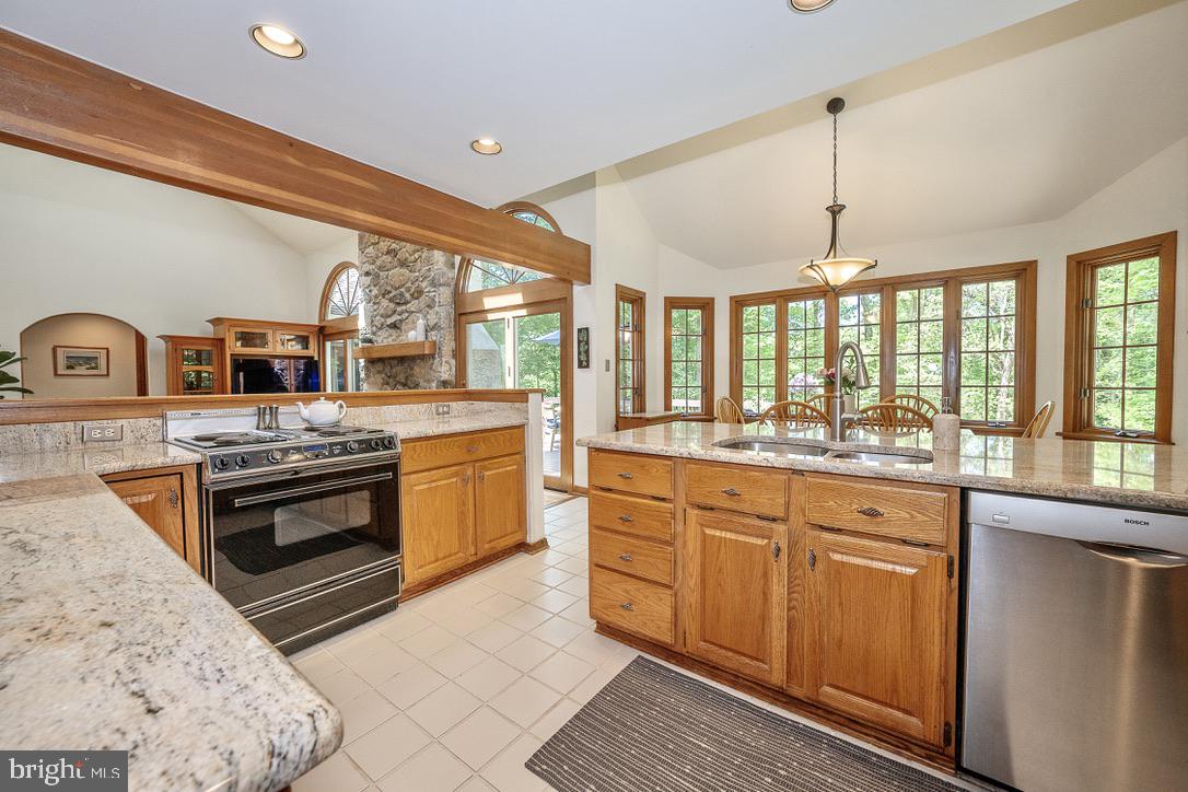 573 West Valley Road Wayne, PA 19087 - Photo 9 of 55