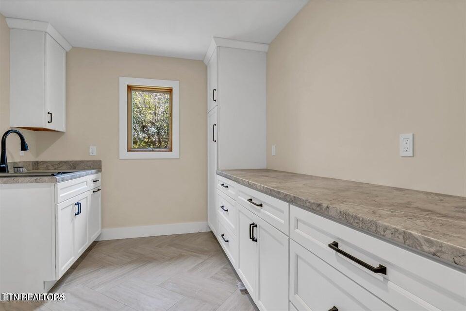 143 Inata Circle Loudon, TN 37774 - Photo 13 of 34 Large Landry Room