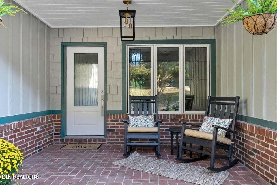 143 Inata Circle Loudon, TN 37774 - Photo 2 of 34 Covered Front Porch