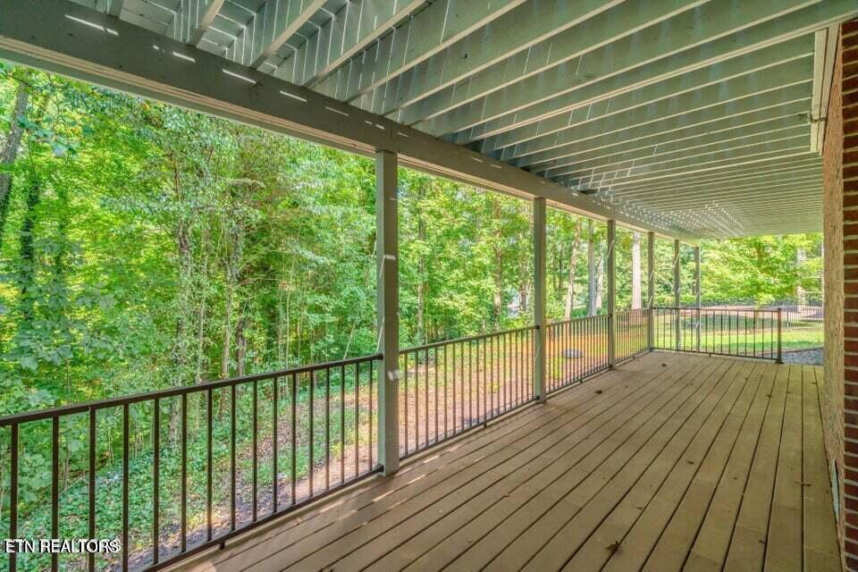 143 Inata Circle Loudon, TN 37774 - Photo 27 of 34 Lower Deck