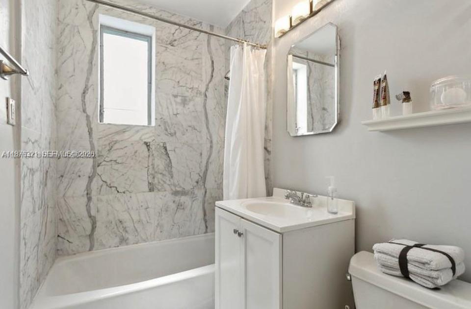730 12th Street, Unit 9 Miami Beach, FL 33139 - Photo 11 of 21