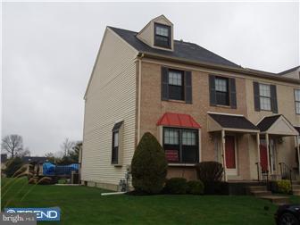 512 Ward Road Brookhaven, PA 19015 - Photo 1 of 12 Exterior Front