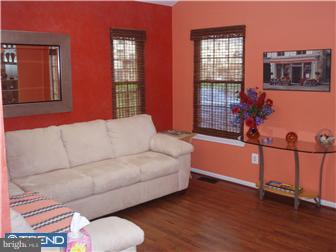 512 Ward Road Brookhaven, PA 19015 - Photo 5 of 12 Family Room