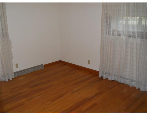 56018 Apple Road Osceola, IN 46561 - Photo 8 of 13 Gallery Image 8