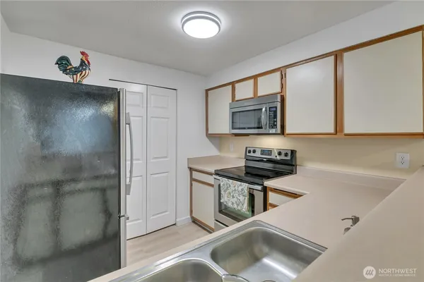 $449,995 | 13209 Newcastle Way, Unit A104, Newcastle, WA 98059