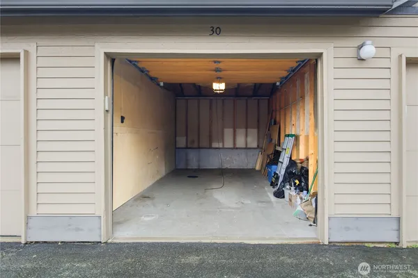 $449,995 | 13209 Newcastle Way, Unit A104, Newcastle, WA 98059