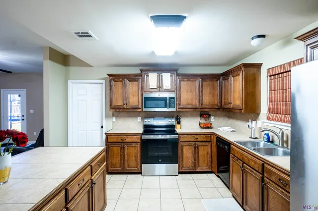 $255,000 | 15404 Timberstone Drive, Prairieville, LA 70769