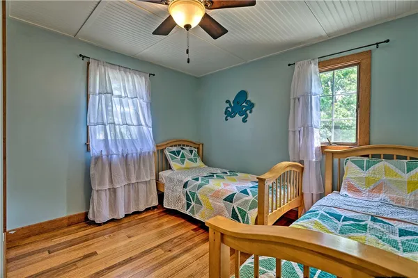 $3,300 | 129 Dighton Avenue, Portsmouth, RI 02871