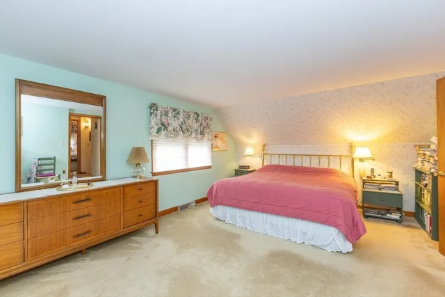 $629,900 | 406 South Street, Foxboro, MA 02035