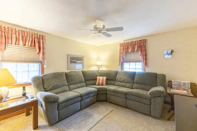 $629,900 | 406 South Street, Foxboro, MA 02035