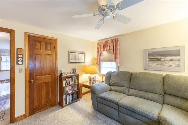 $629,900 | 406 South Street, Foxboro, MA 02035