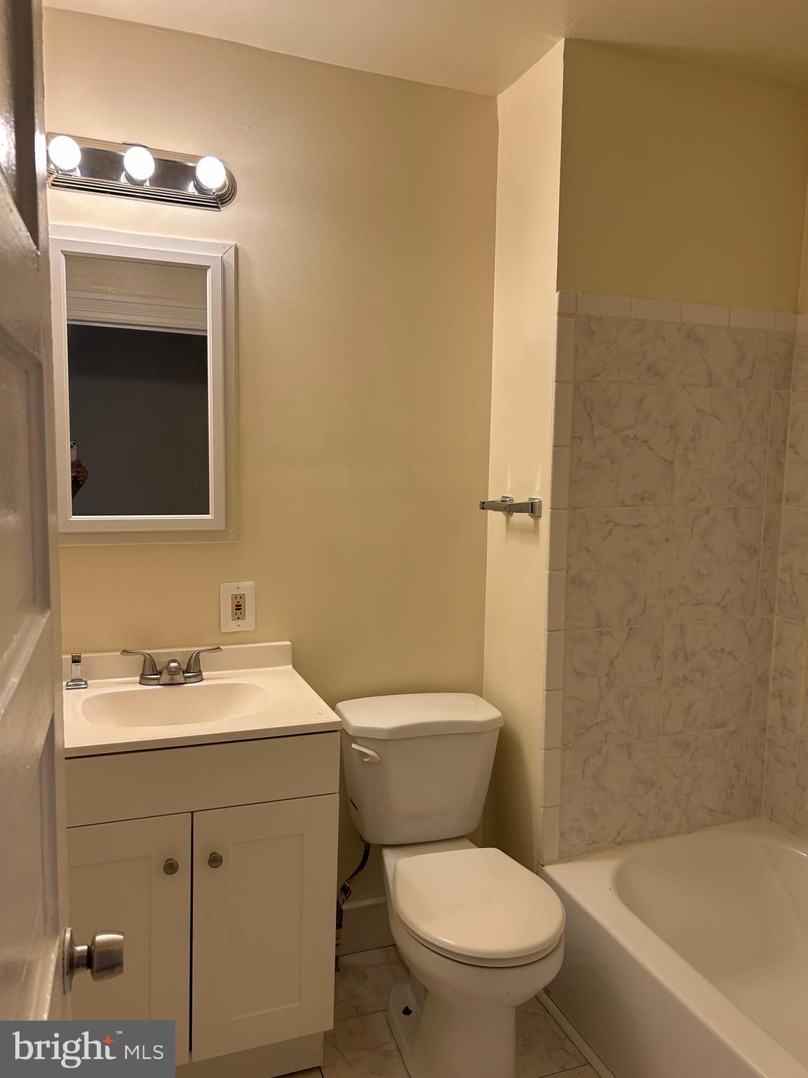 1759 Cliftview Avenue Baltimore, MD 21213 - Photo 10 of 14