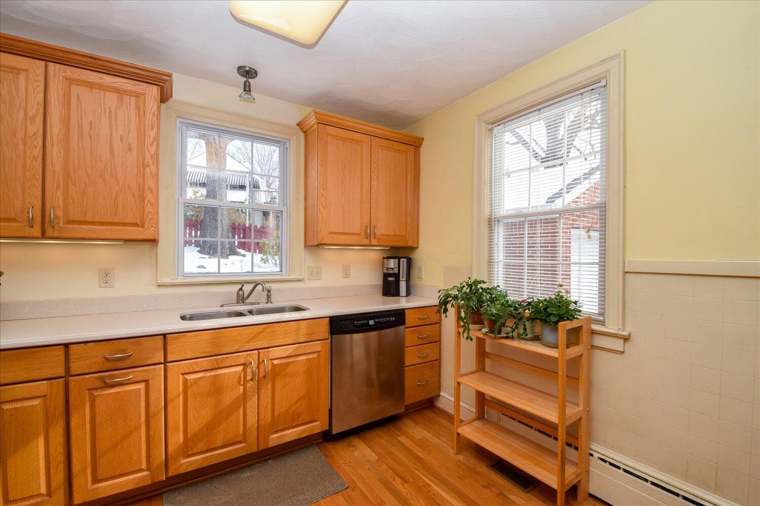 3108 Spring Road Southwest Roanoke, VA 24015 - Photo 13 of 40 09-3108 Spring-9