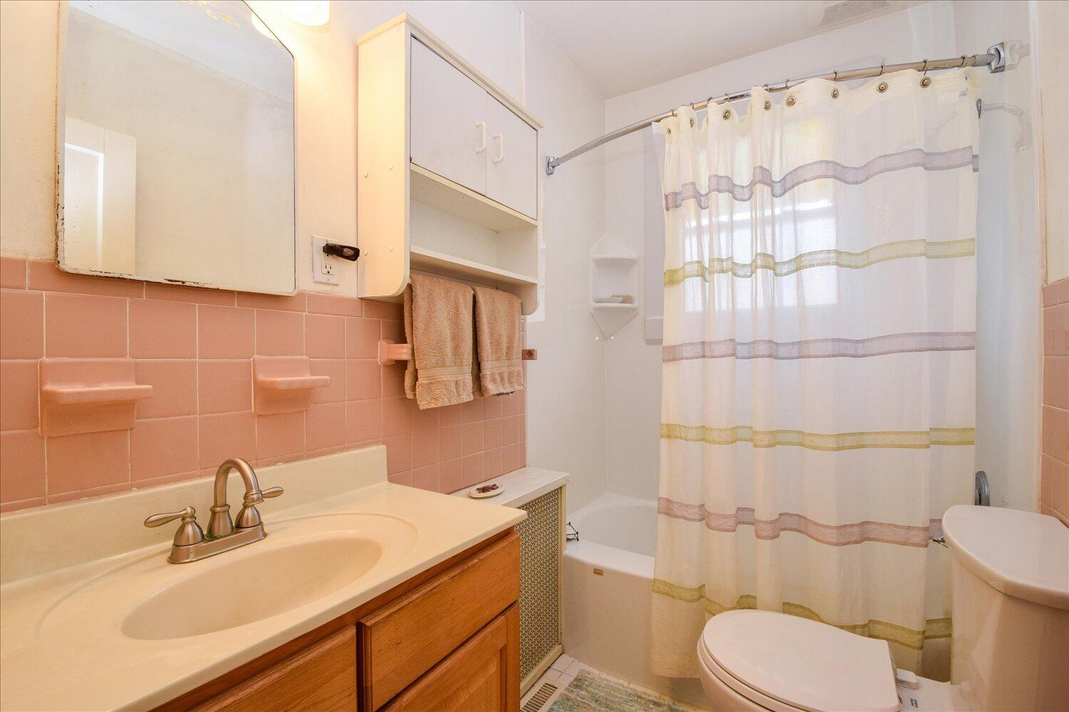 3108 Spring Road Southwest Roanoke, VA 24015 - Photo 3 of 40 13-3108 Spring-13