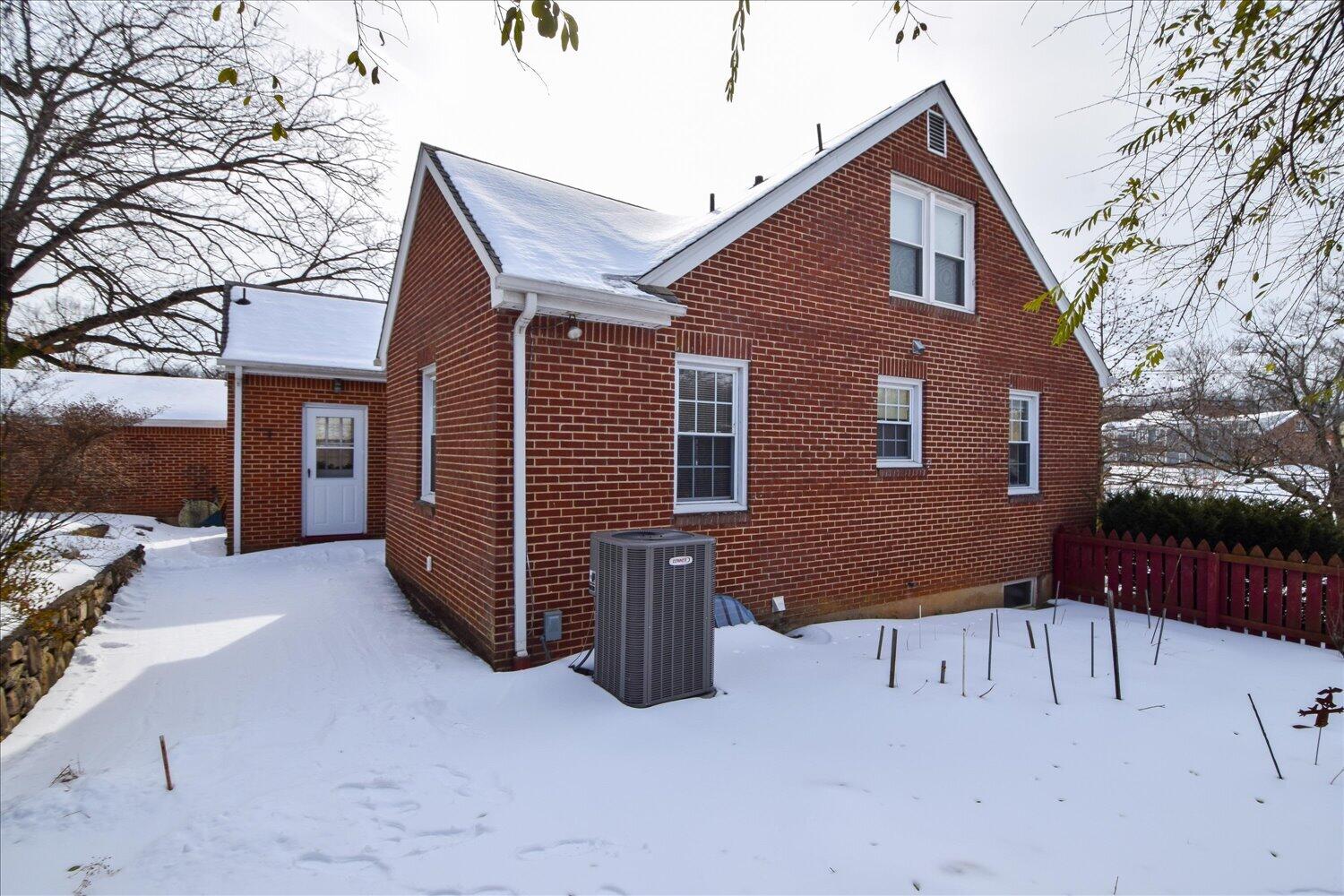 3108 Spring Road Southwest Roanoke, VA 24015 - Photo 33 of 40 28-3108 Spring-28