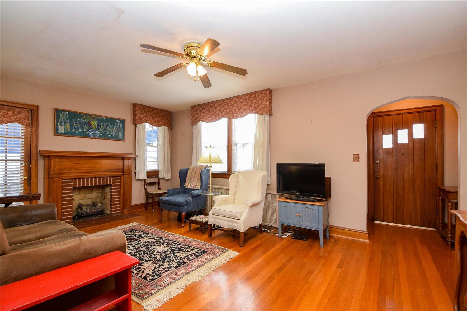 3108 Spring Road Southwest Roanoke, VA 24015 - Photo 8 of 40 05-3108 Spring-5