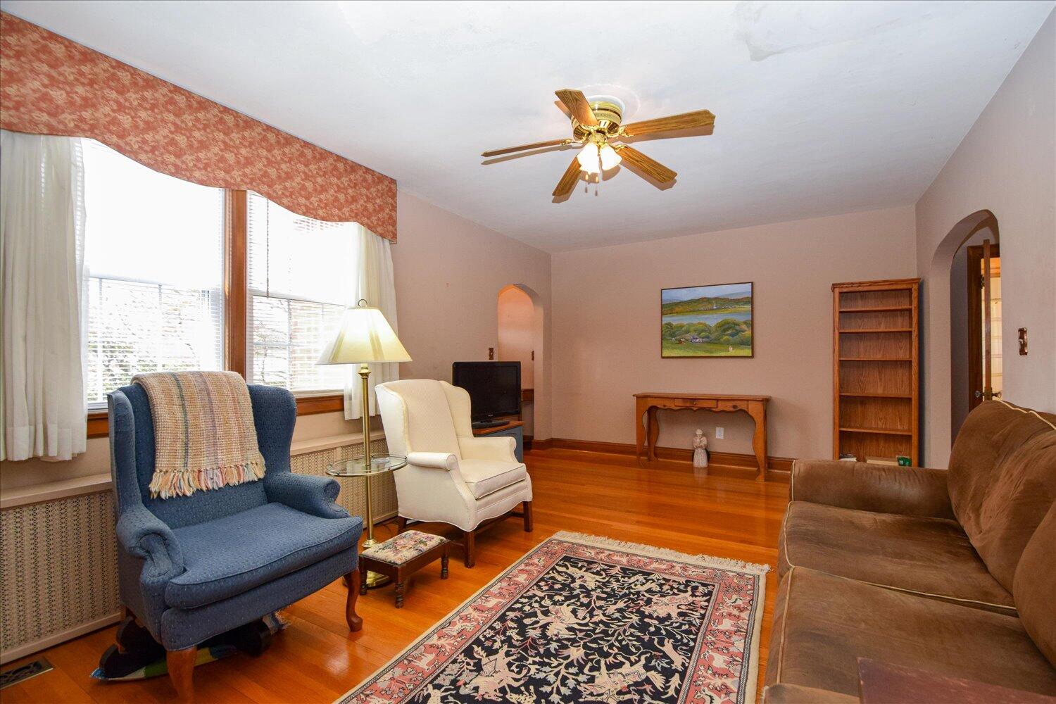 3108 Spring Road Southwest Roanoke, VA 24015 - Photo 9 of 40 02-3108 Spring-2