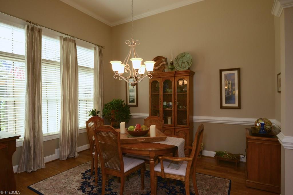 5002 Bennington Way High Point, NC 27262 - Photo 11 of 30 Spacious dining room