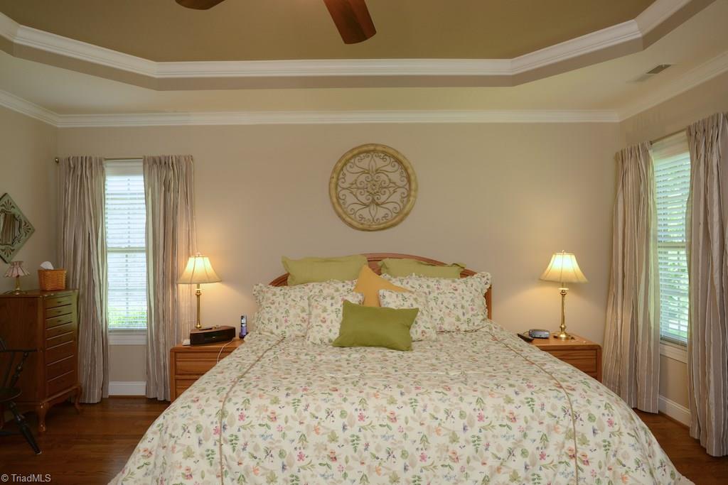 5002 Bennington Way High Point, NC 27262 - Photo 15 of 30 Love that ceiling