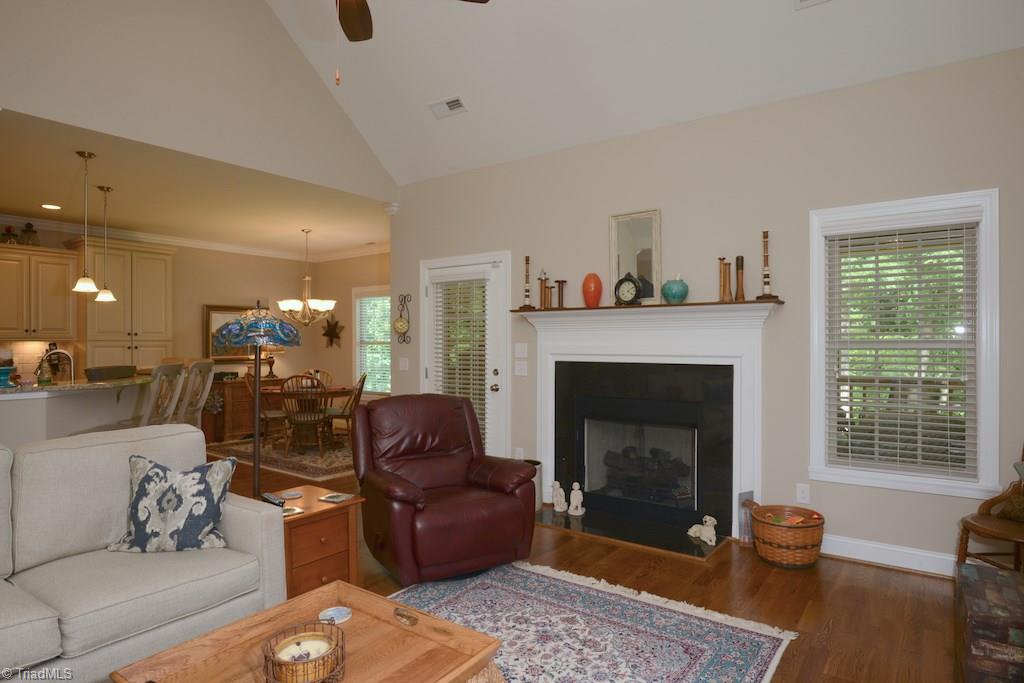 5002 Bennington Way High Point, NC 27262 - Photo 5 of 30 View of great room, kitchen and breakfast room.