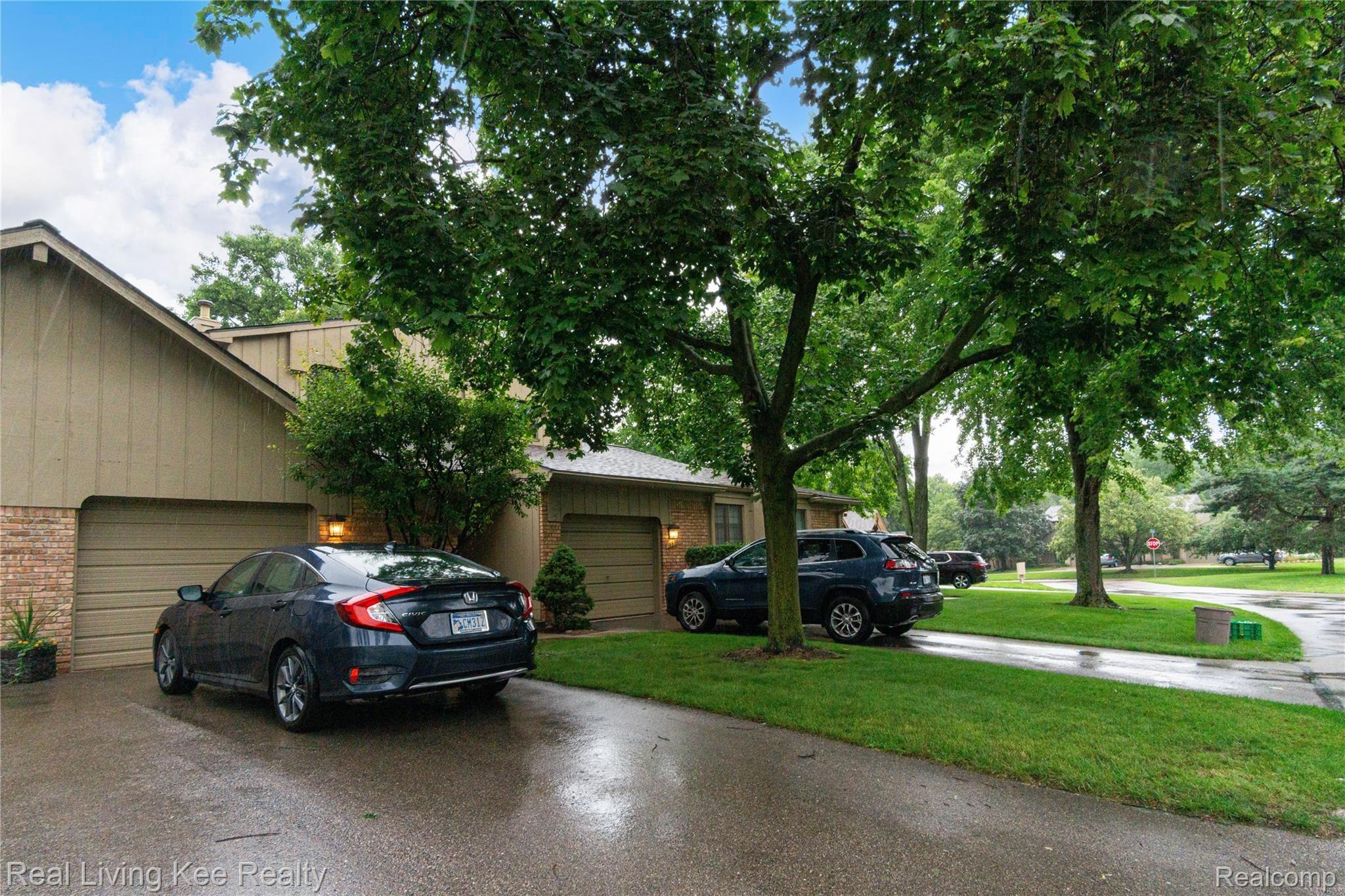 1870 Allenway Court Rochester, MI 48309 - Photo 39 of 40 Exteriors (4 of 14).jpg
