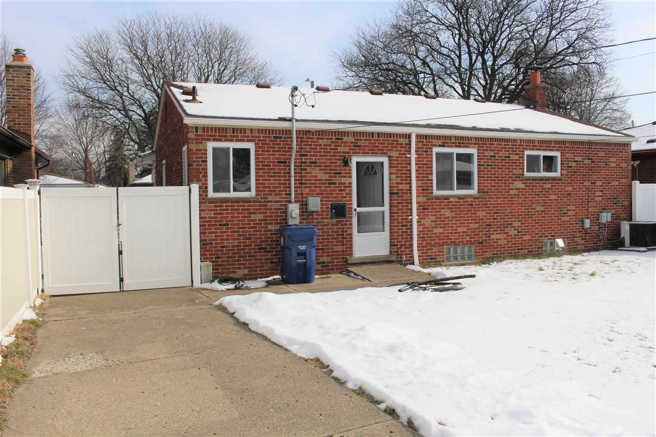 9129 Appleton Avenue Redford, MI 48239 - Photo 19 of 23 50065570-18.JPG