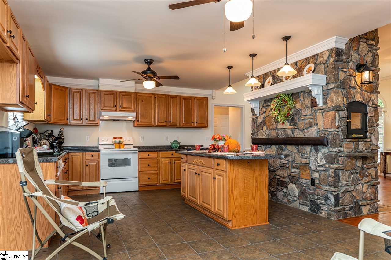168 Homestead Road Pickens, SC 29671 - Photo 14 of 36