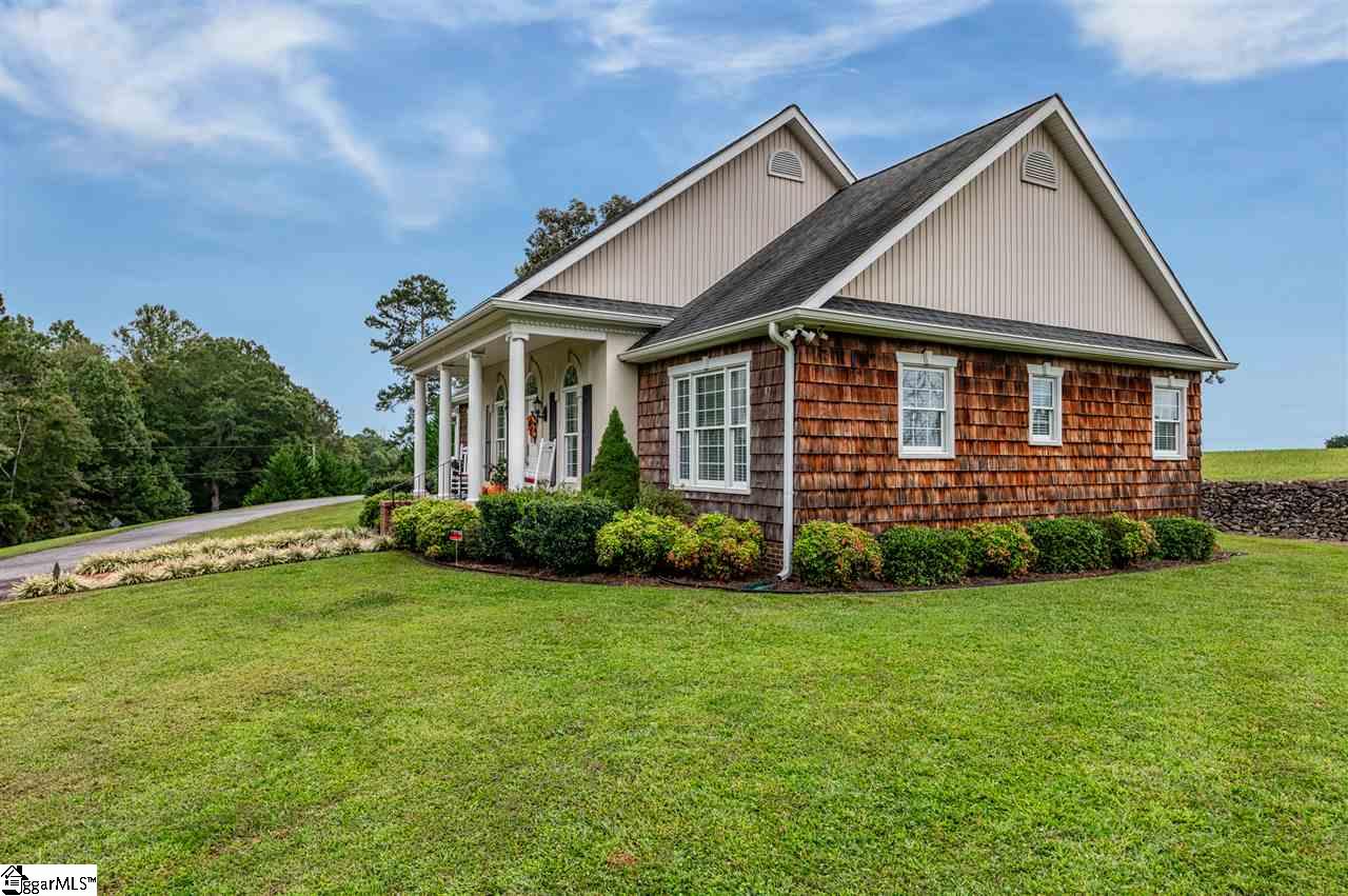 168 Homestead Road Pickens, SC 29671 - Photo 3 of 36